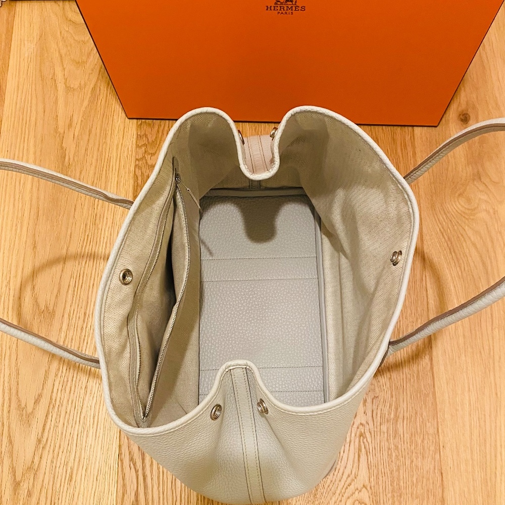 Hermes Light Gray/Cream Leather Tote - Picture 6 of 13